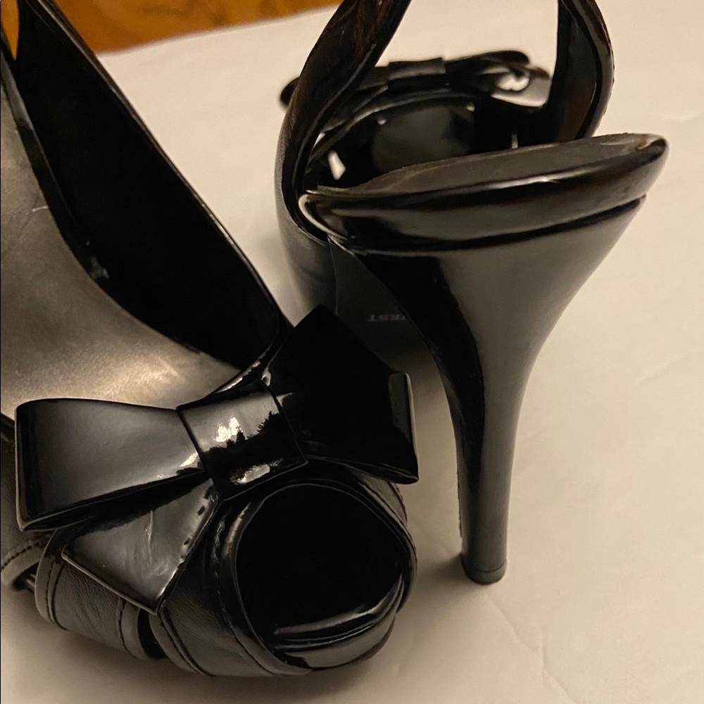 New Nine West Black Peep Toe Patent Bow Pumps 6.5